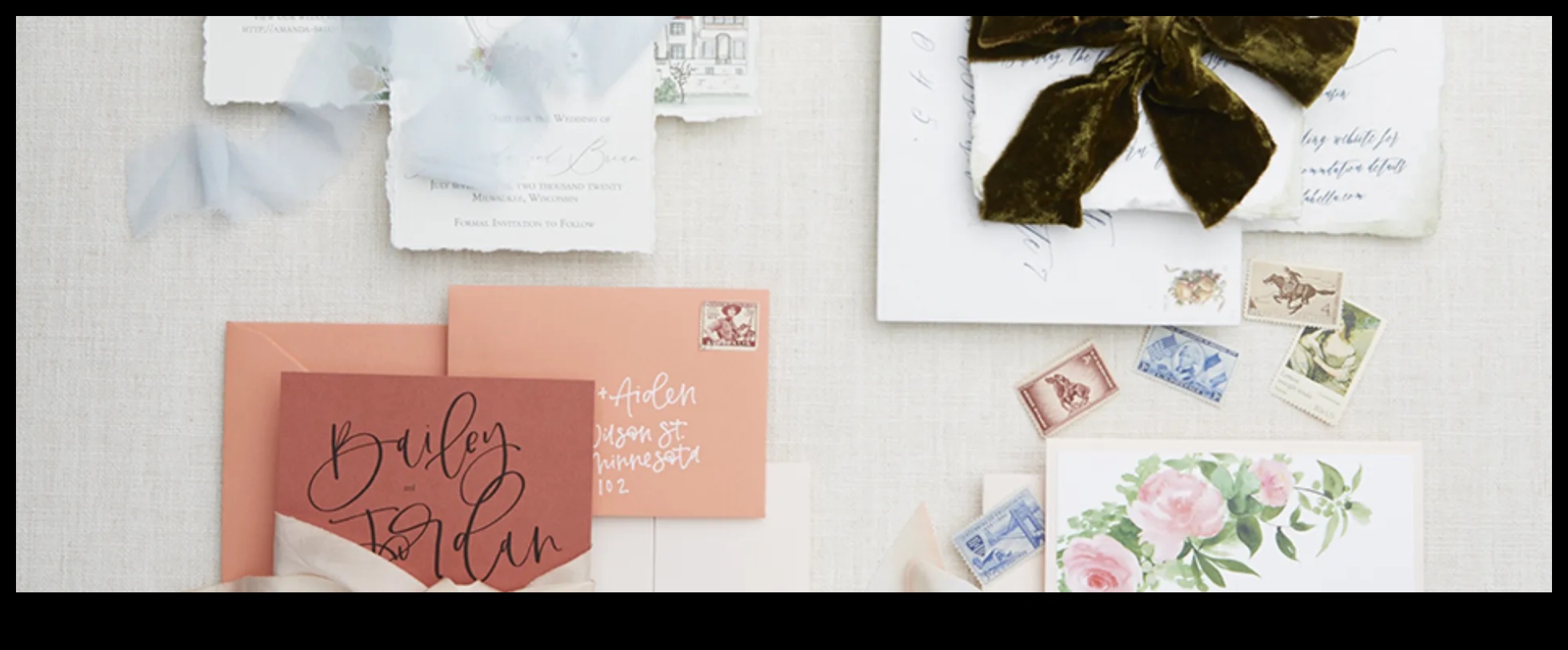 الانطباعات الفنية: دعوات الزفاف المصممة