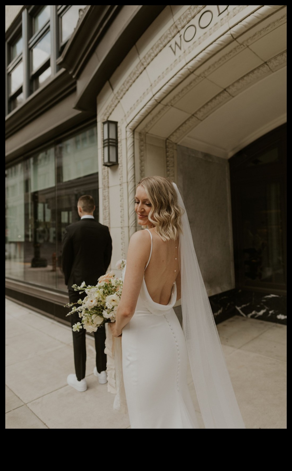 In Vogue Vows: أناقة فستان الزفاف الحديث