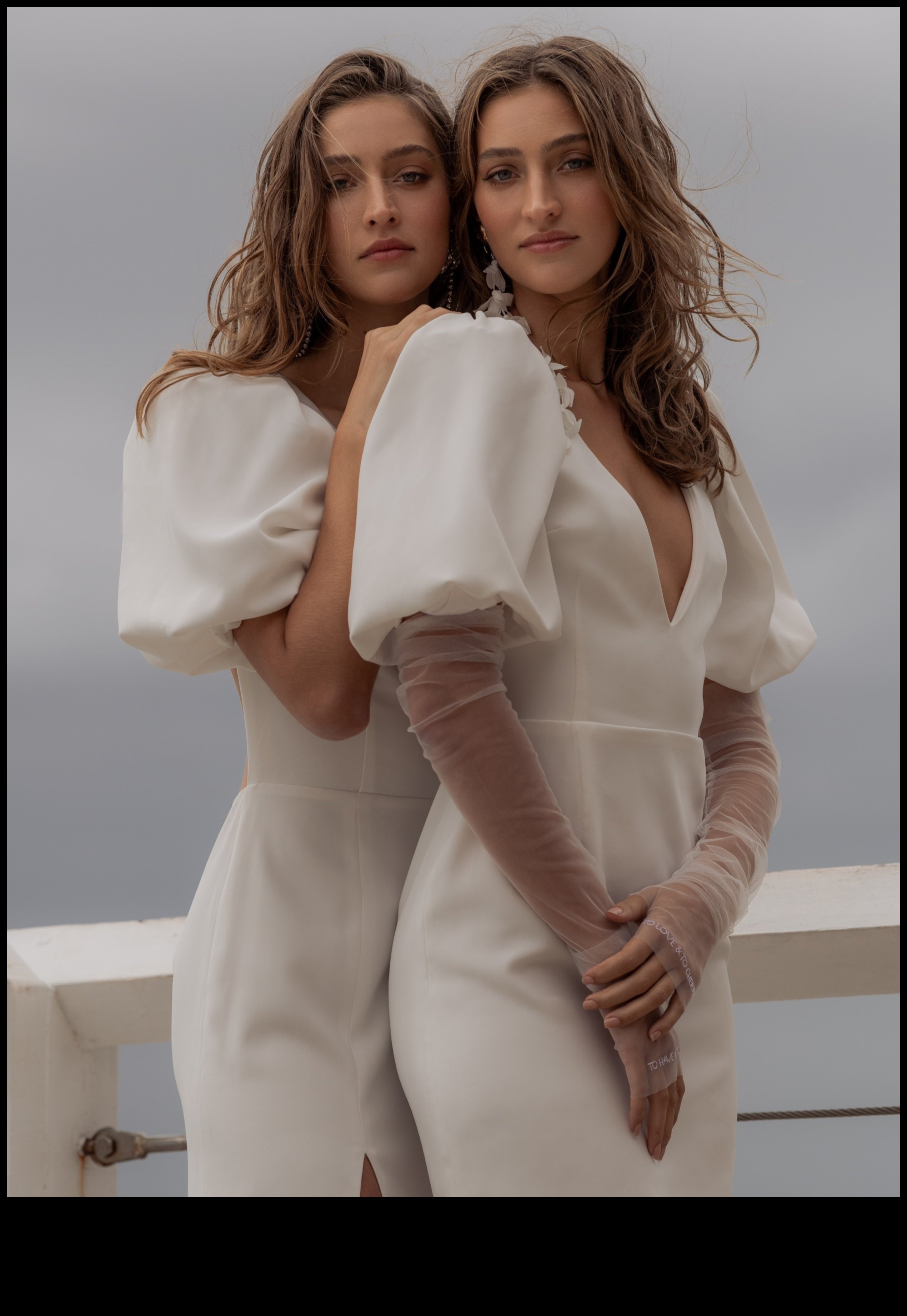 تصميم الأزياء الراقية: ارفع مظهرك مع فساتين الزفاف الحديثة